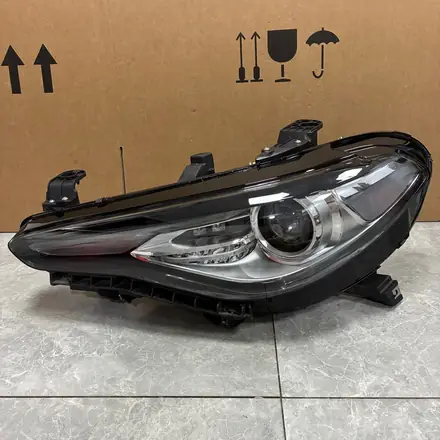 Alfa Romeo Giulia LH Bi-Xenon Headlight 50564103 With Module