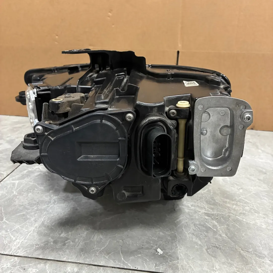 Audi A3 8V Facelift RH Full LED Headlight Assembly With Modules thumbnail 4