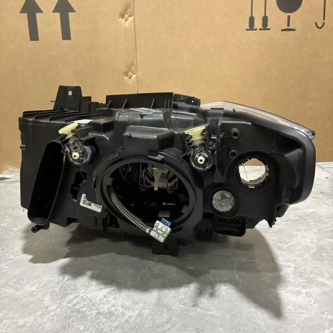 BMW 3 Series F30 F31 Pre-LCI 2012-2015 Bi-Xenon Headlight RH Original Used thumbnail 3