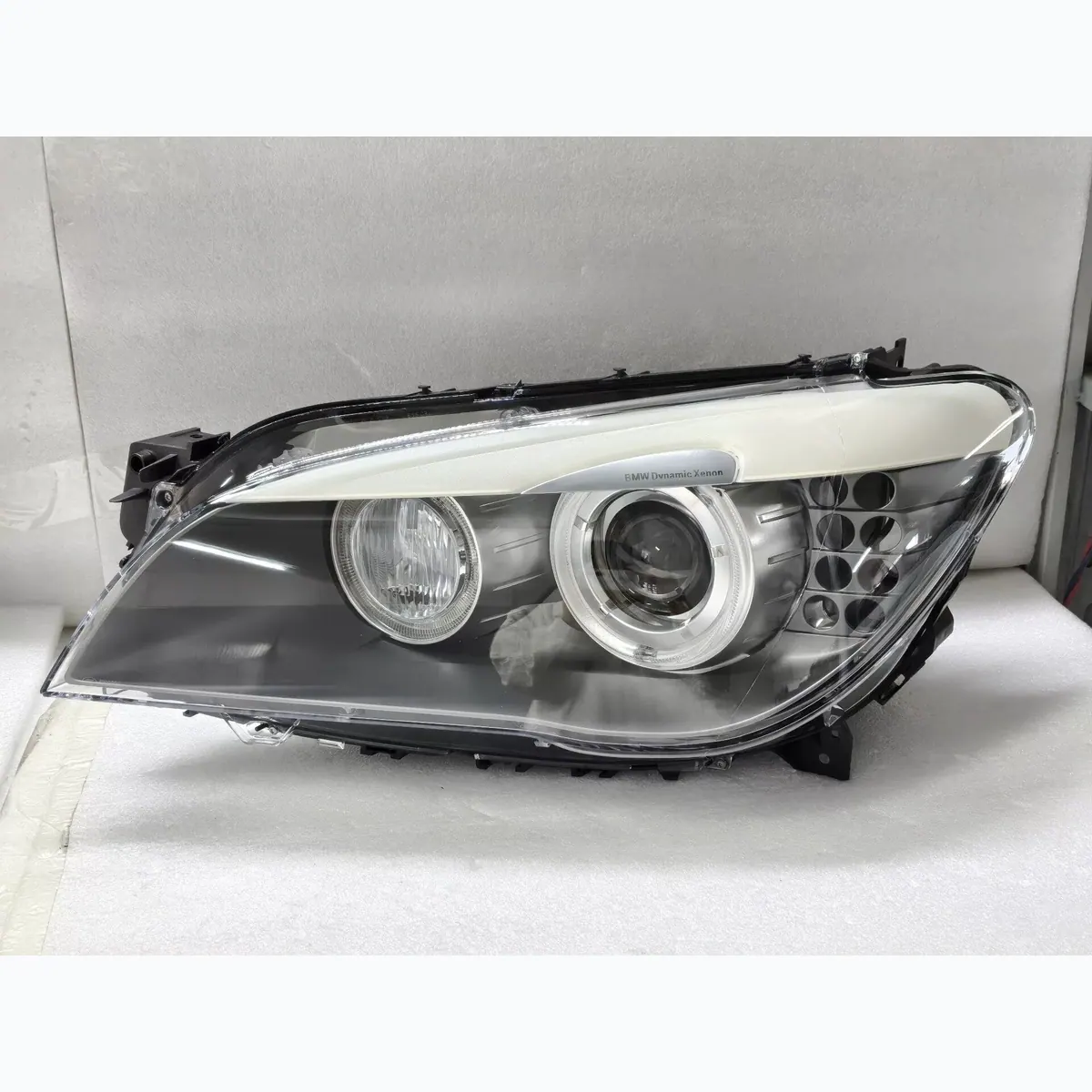 BMW F02 2009-2012 Dynamic Xenon Headlight Assembly Original Used thumbnail 2