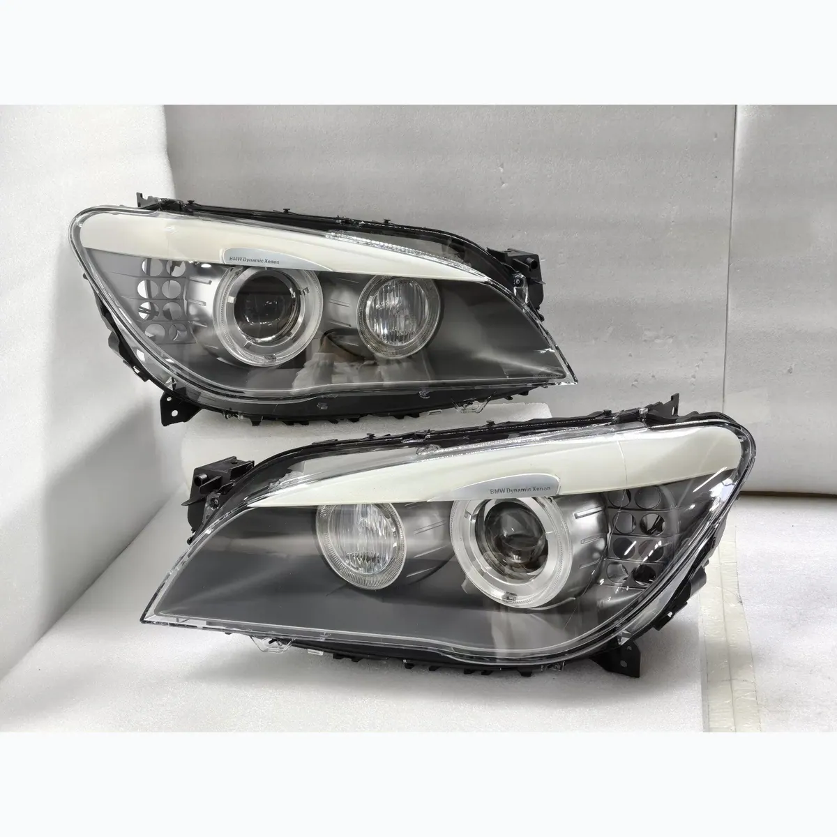 BMW F02 2009-2012 Dynamic Xenon Headlight Assembly Original Used thumbnail 5