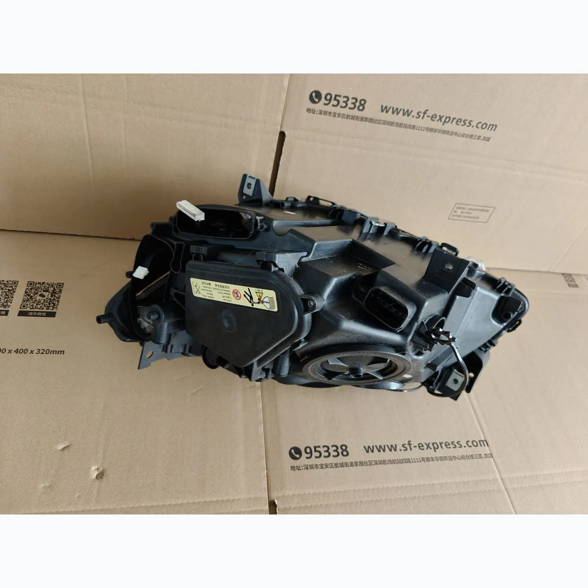 BMW F02 2009-2012 Xenon Headlight Assembly Original Used thumbnail 5
