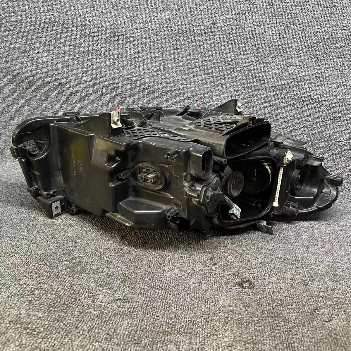 BMW F10 LCI 2014-2017 LED Headlight Assembly Original Used thumbnail 3
