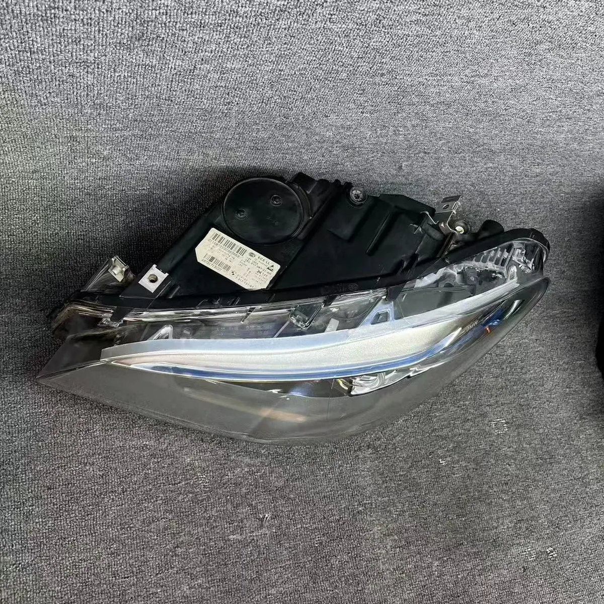 BMW F10 LCI 2014-2017 LED Headlight Assembly Original Used thumbnail 4