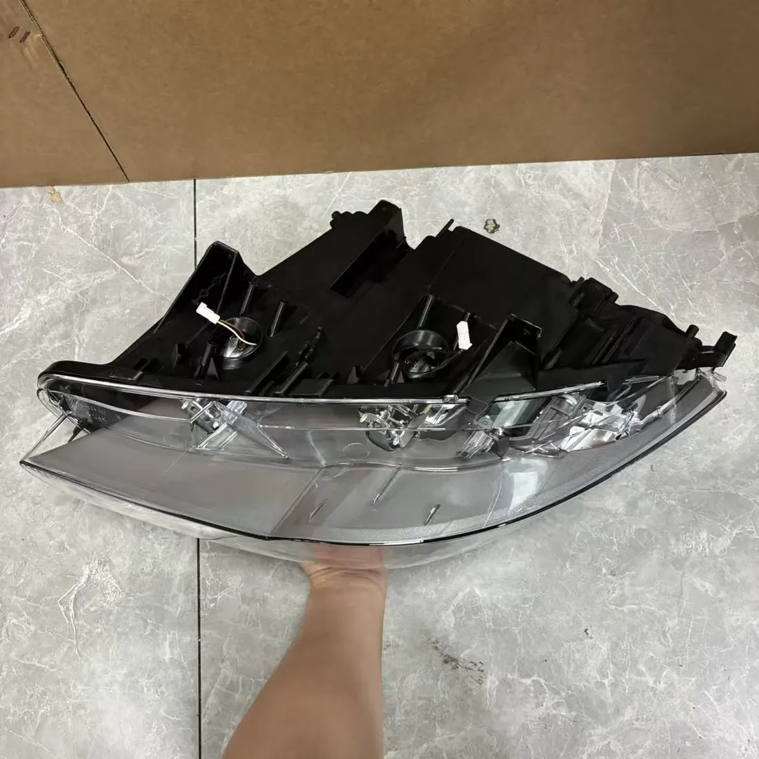BMW F10 Pre-LCI RH Xenon Headlight Non-AFS Without Modules thumbnail 3
