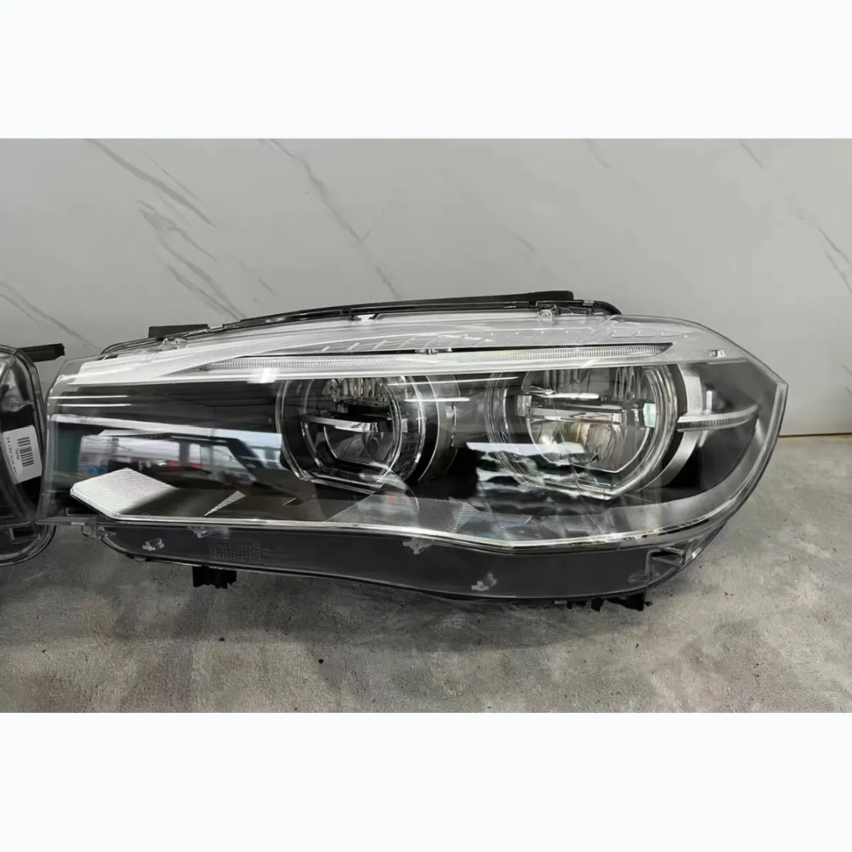 BMW F15 2014-2018 Adaptive LED Headlight Assembly Original Used thumbnail 3