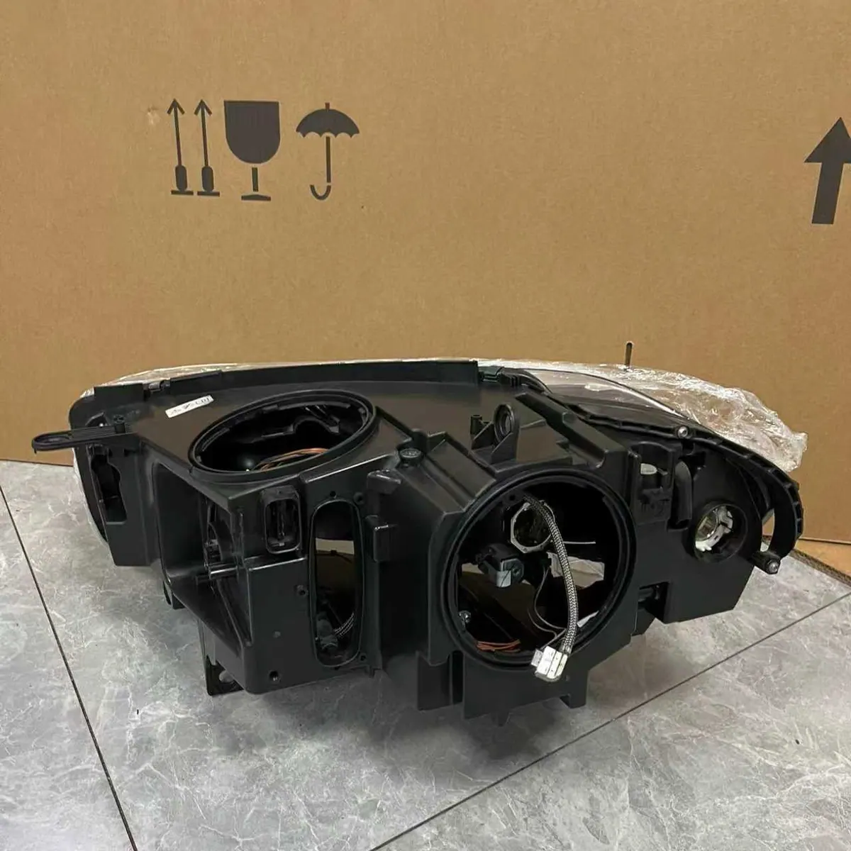 BMW F15 2014-2018 Xenon Headlight Assembly Original Used thumbnail 3