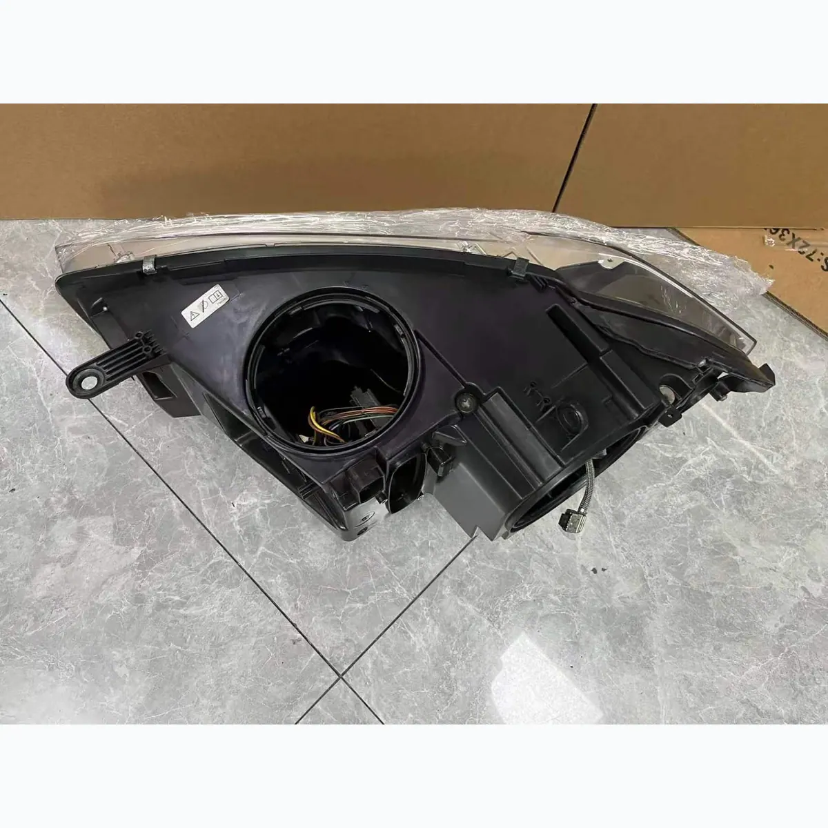 BMW F15 2014-2018 Xenon Headlight Assembly Original Used thumbnail 6