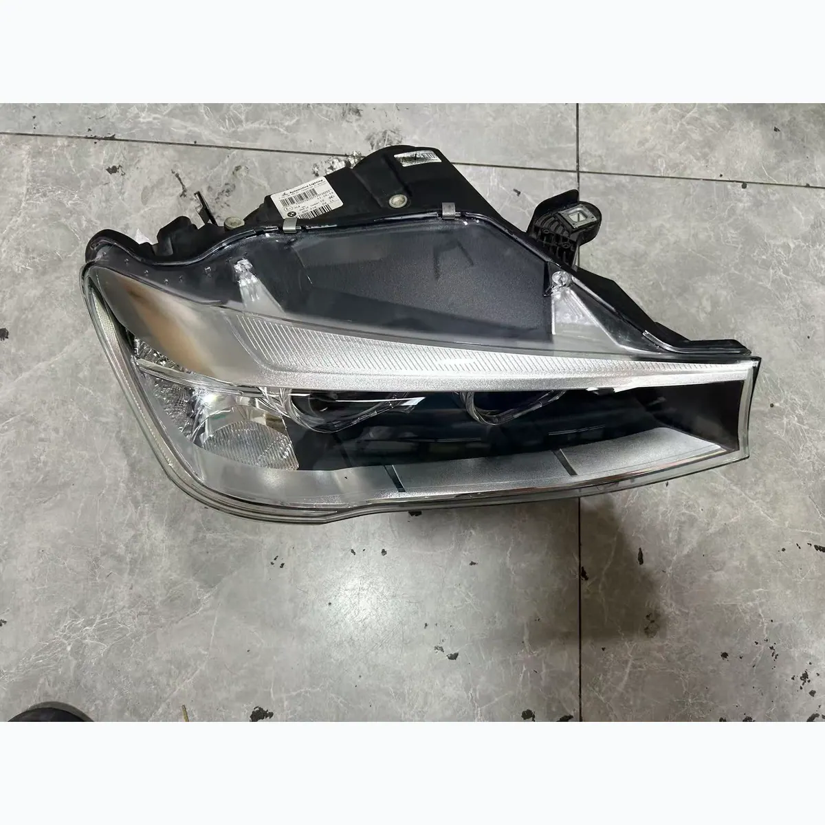 BMW F25 LCI 2015-2017 Xenon Headlight Assembly Original Used thumbnail 2