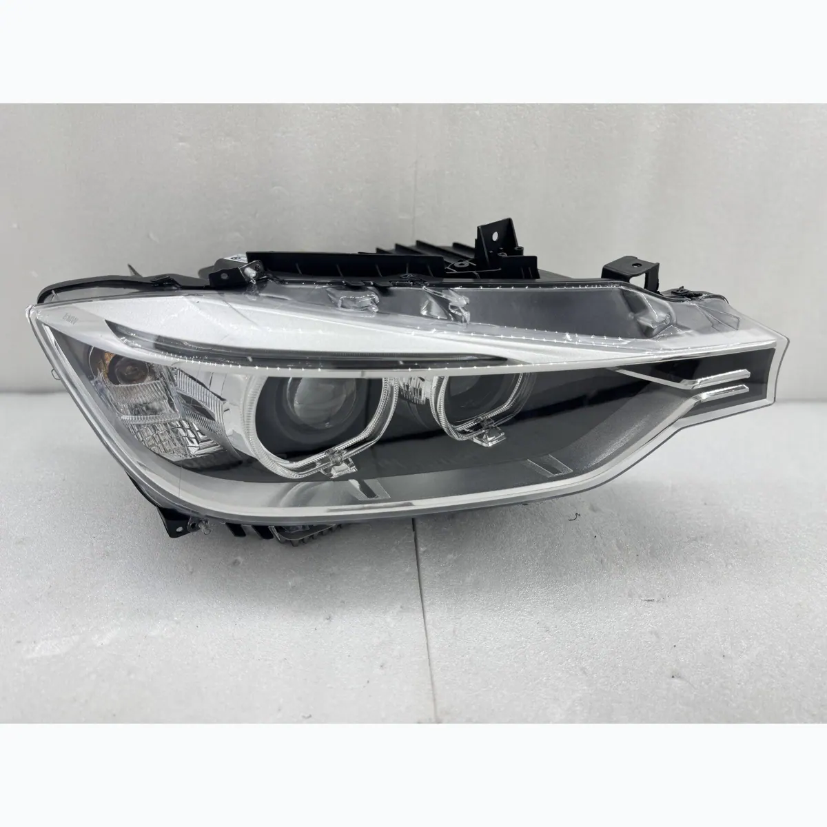 BMW F30 F35 Pre-LCI Xenon Headlight Assembly thumbnail 3