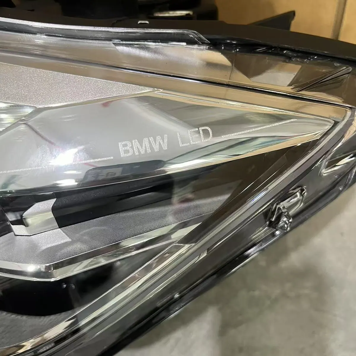 BMW F30 LCI 2016-2018 LED Headlight Assembly Original Used thumbnail 2