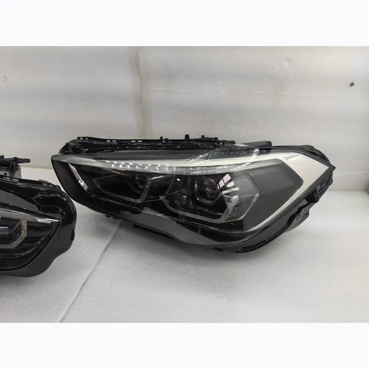 BMW F48 LCI 2020-2022 LED Headlight Assembly Original Used thumbnail 3