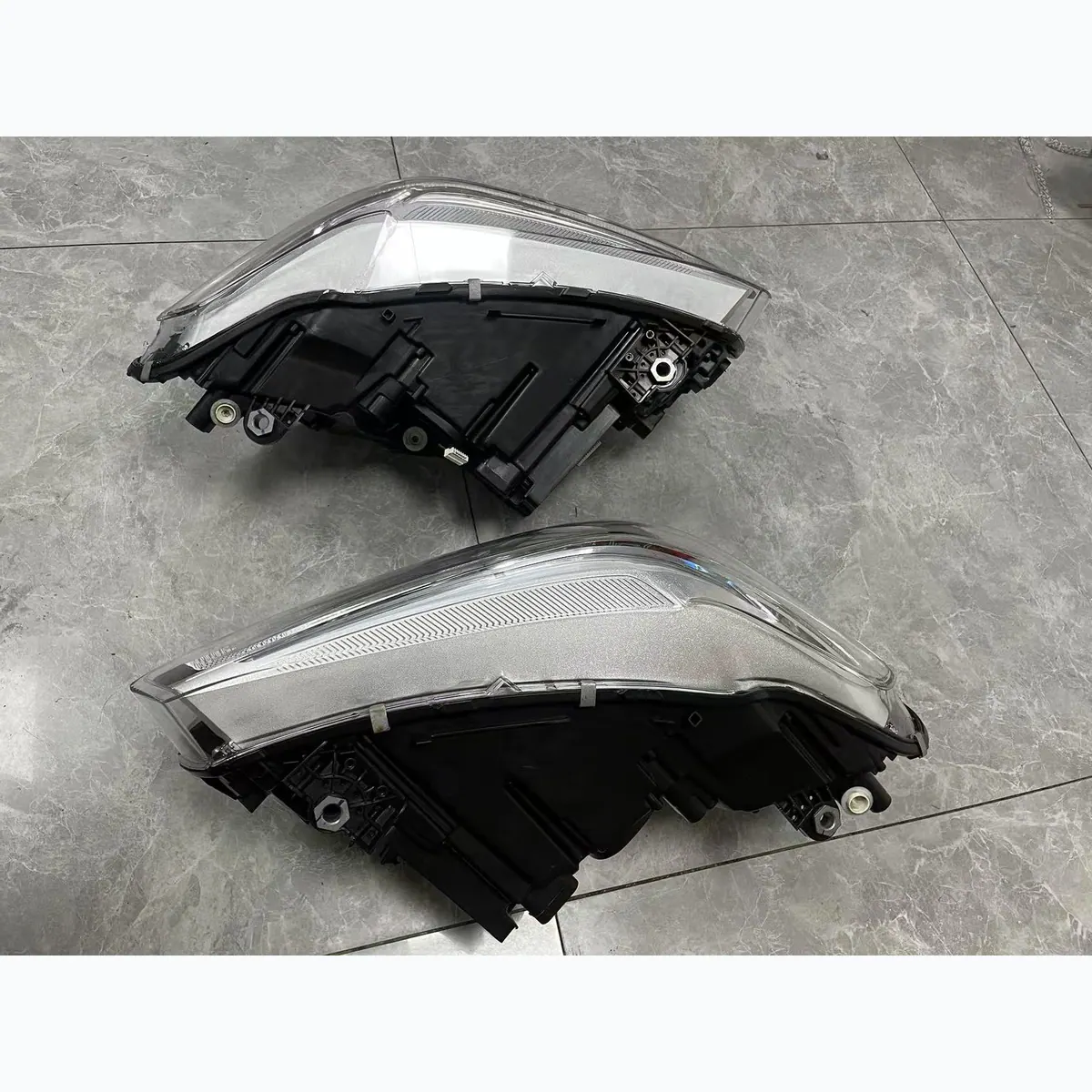 BMW G01 2018-2021 Adaptive LED Headlight Assembly Original Used thumbnail 4
