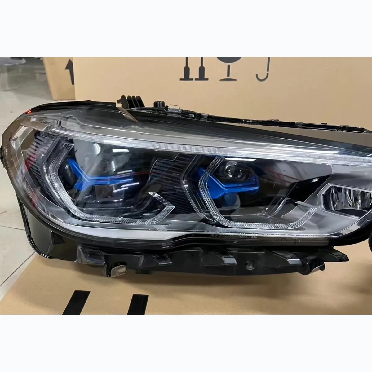 BMW G05 2019-2022 Laser Headlight Assembly Original Used thumbnail 3