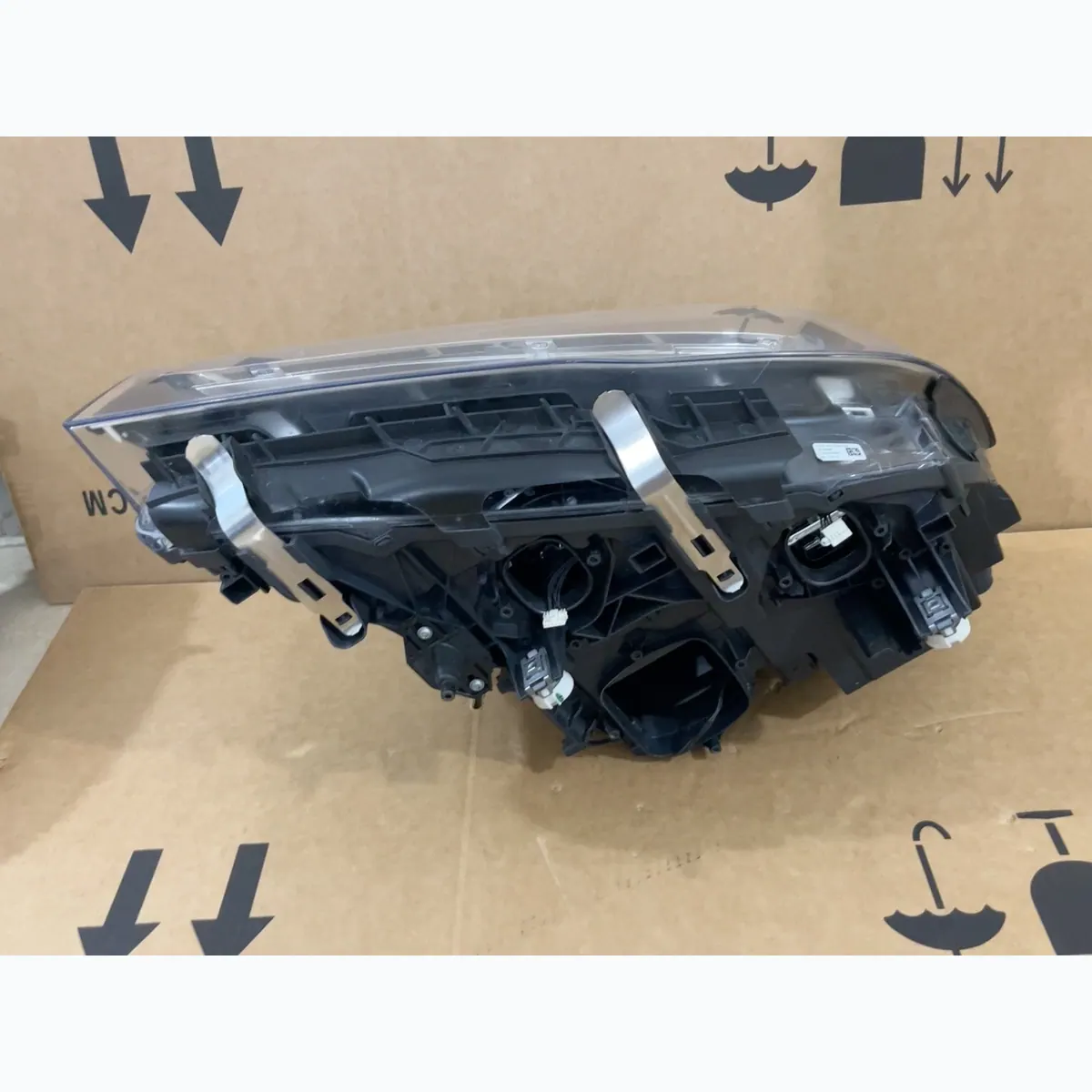 BMW G12 2016-2019 Laser Headlight Assembly Original Used thumbnail 6