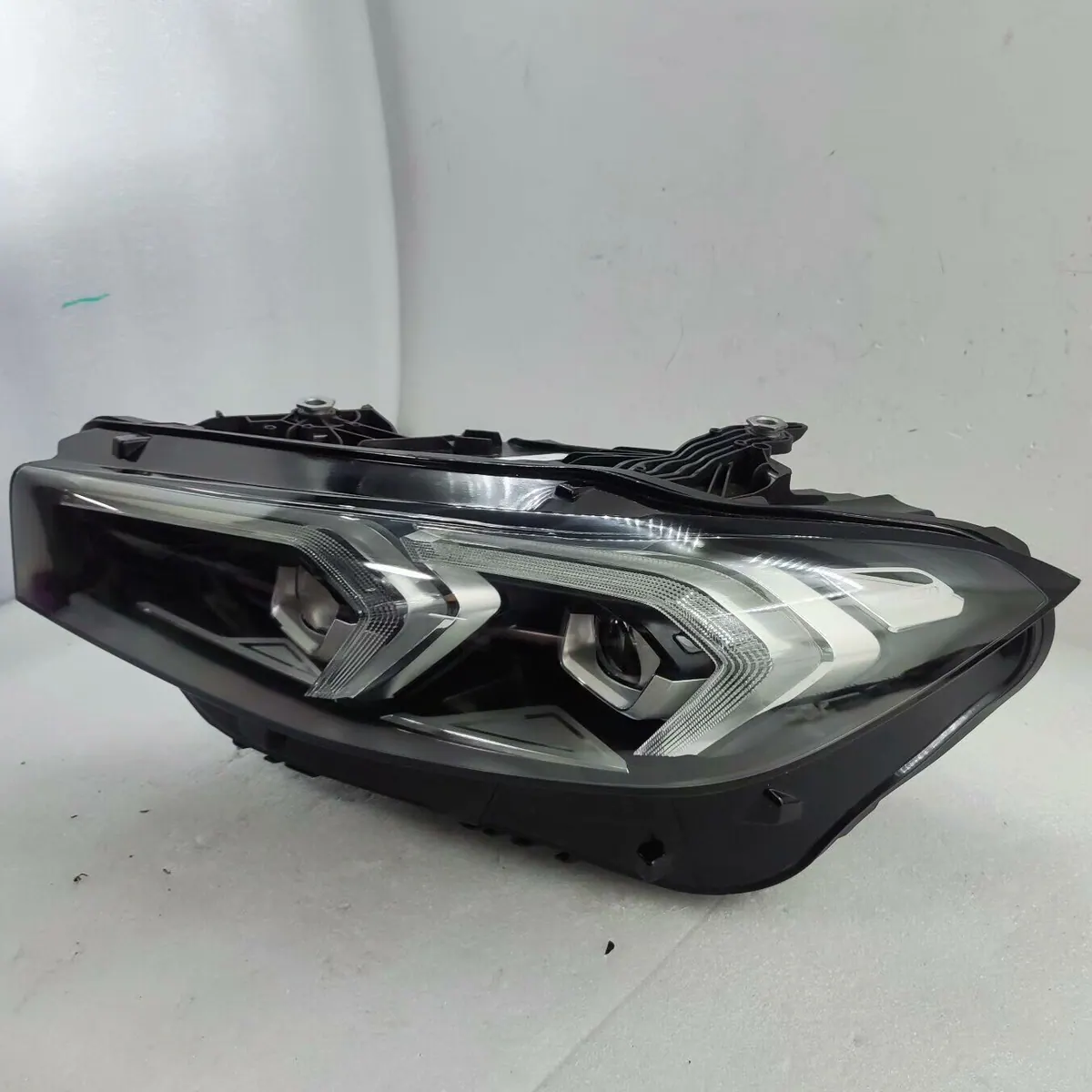 BMW G20 LCI 2023-2024 LED Headlight Assembly Original Used thumbnail 6