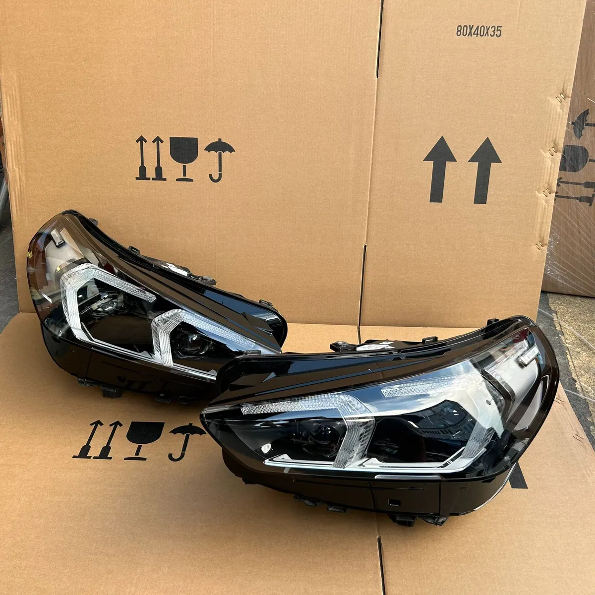 BMW U12 2023+ LED Headlight Assembly Original Used thumbnail 3
