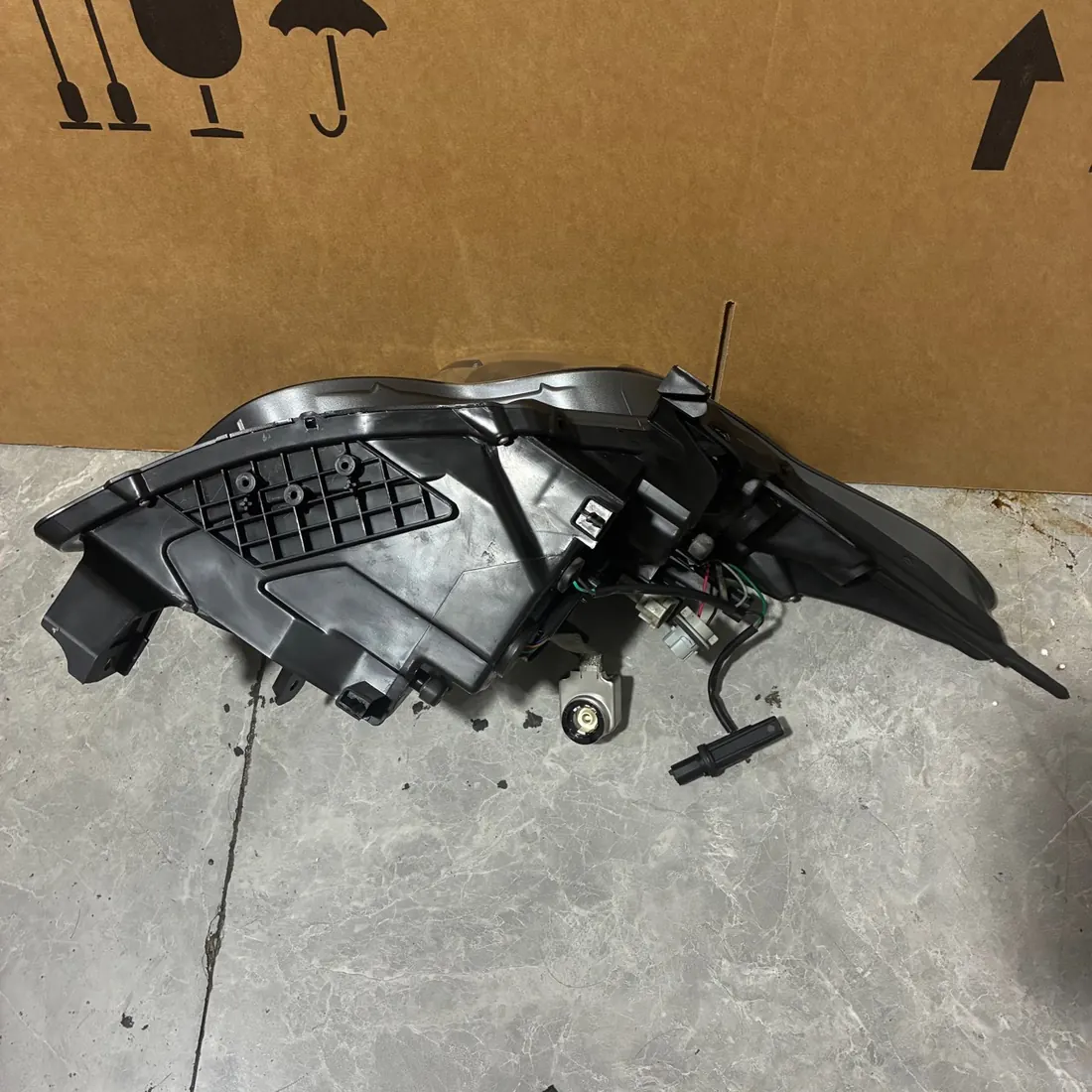 Infiniti FX35 LH Headlight Without Modules thumbnail 5