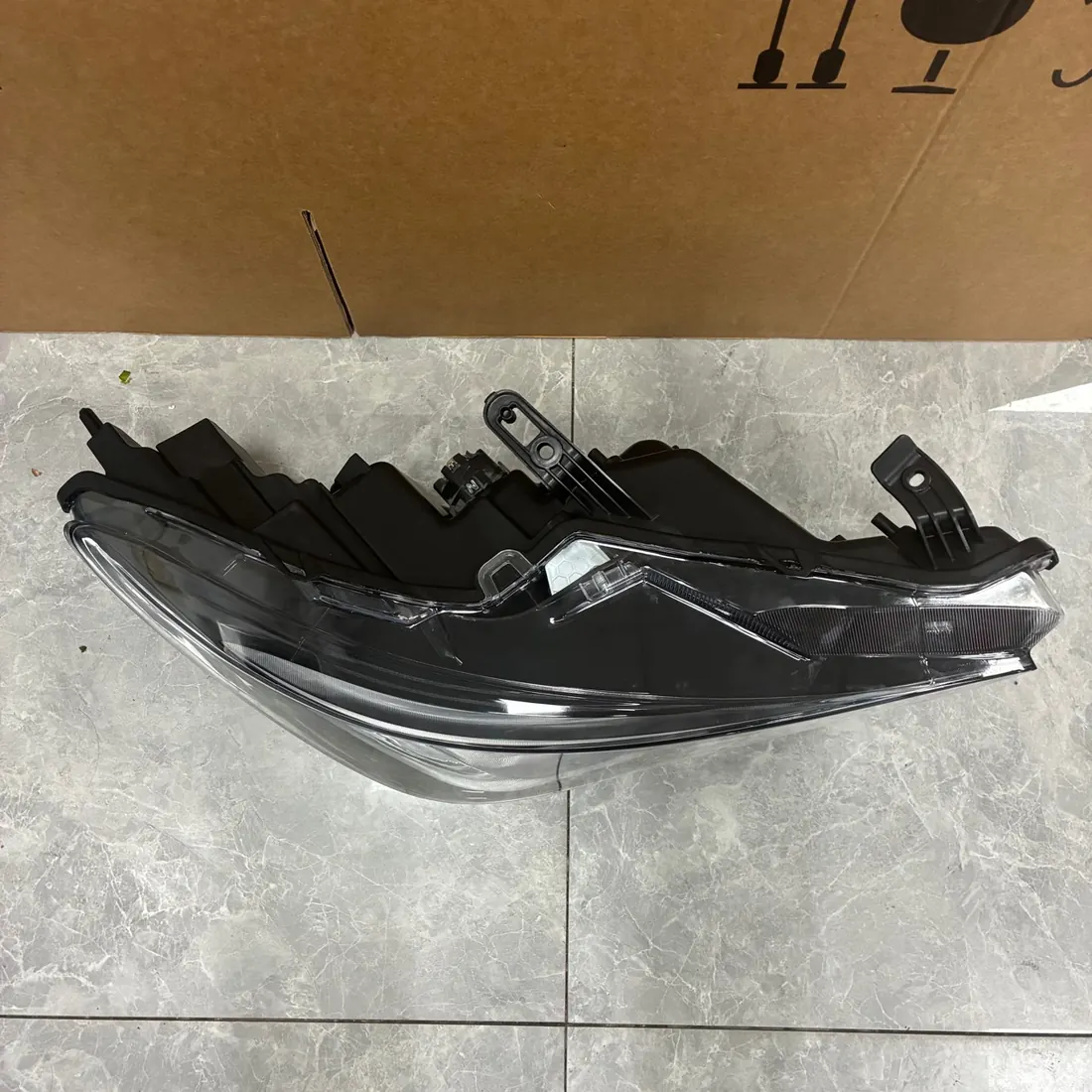 Infiniti Q60 RH Headlight Without Modules thumbnail 2