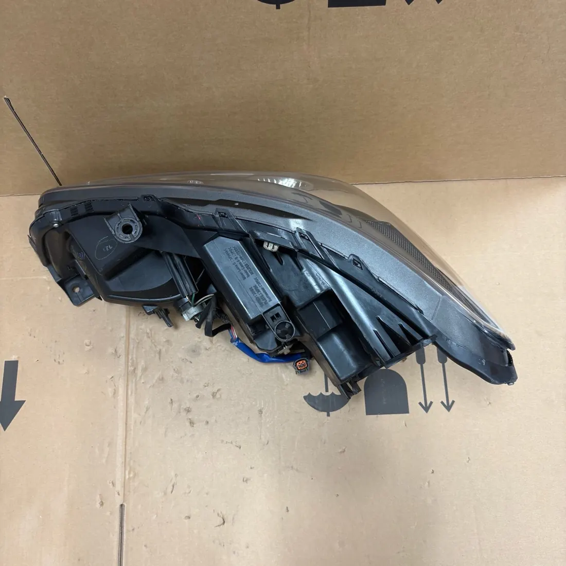Infiniti QX80 Z62 2015-2017 AFS Xenon Headlight No Modules RH thumbnail 3
