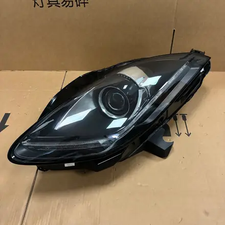 Jaguar F-Type X152 Pre-Facelift LH Bi-Function HID Headlight Without Modules