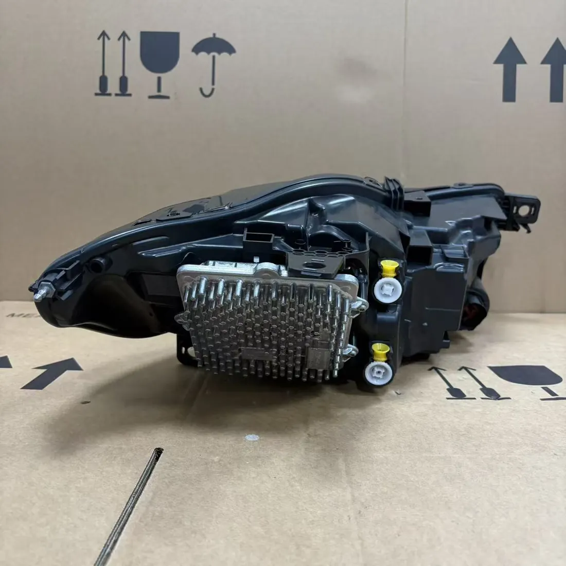 Jaguar XE XEL X760 Facelift Right Full LED Headlight Assembly With Module thumbnail 3