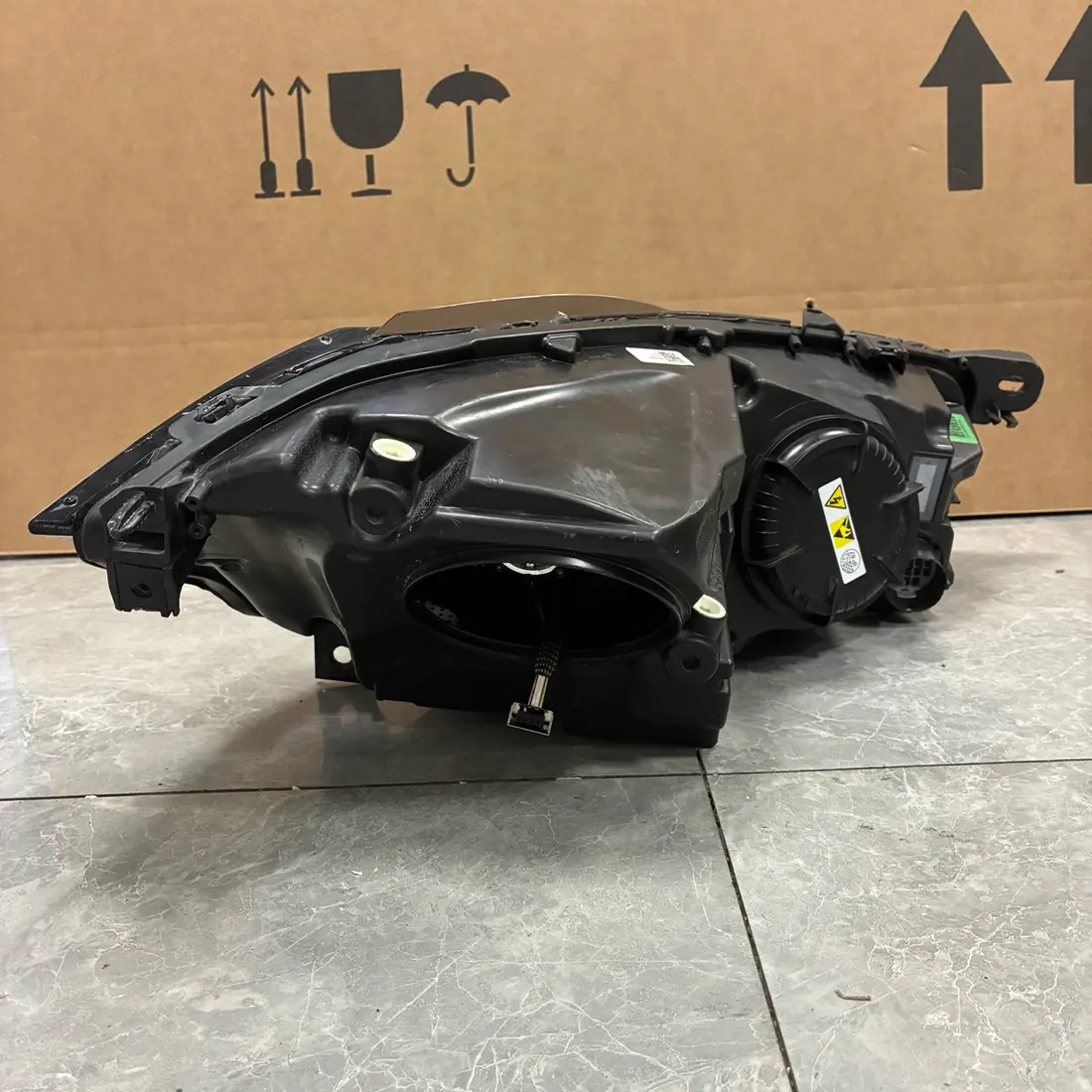 Jaguar XF X260 2016-2020 Bi-Xenon Headlight No Modules LH thumbnail 5