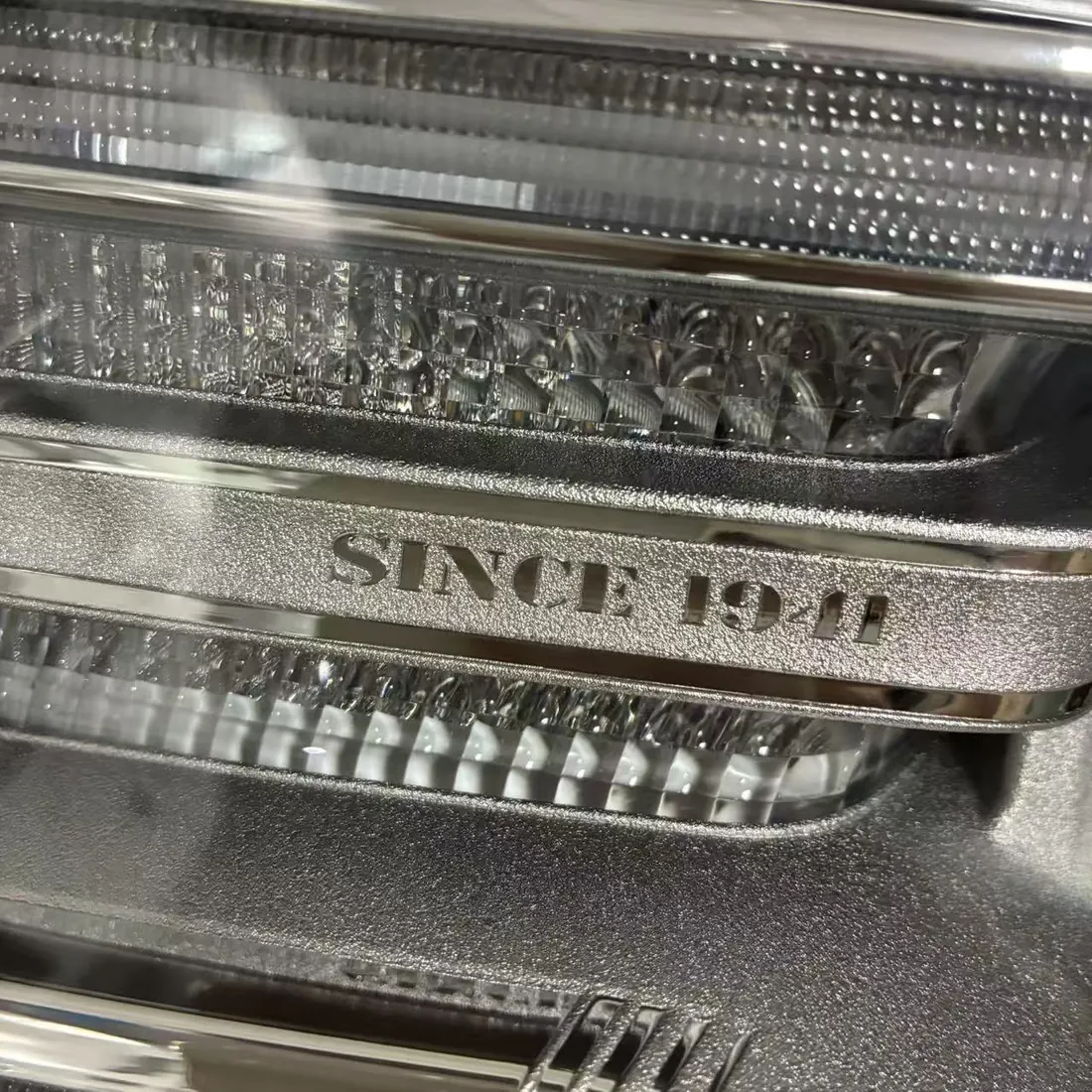 Jeep Grand Cherokee WK2 2014-2015 Left Bi-Xenon Headlight 68144709AF Valeo thumbnail 3