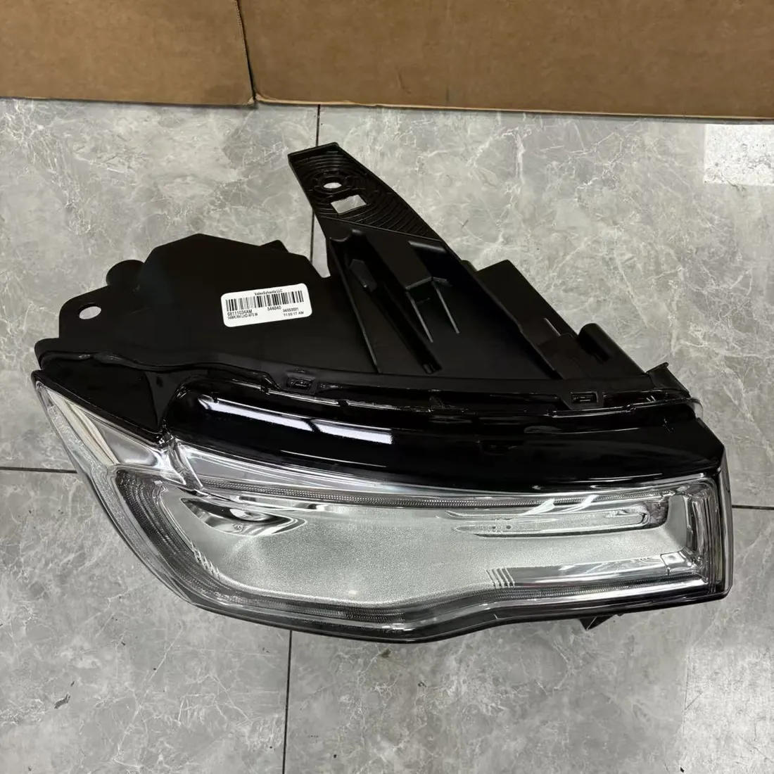 Jeep Grand Cherokee WK2 Right AFS Bi-Xenon Headlight 68111034AM Valeo thumbnail 4