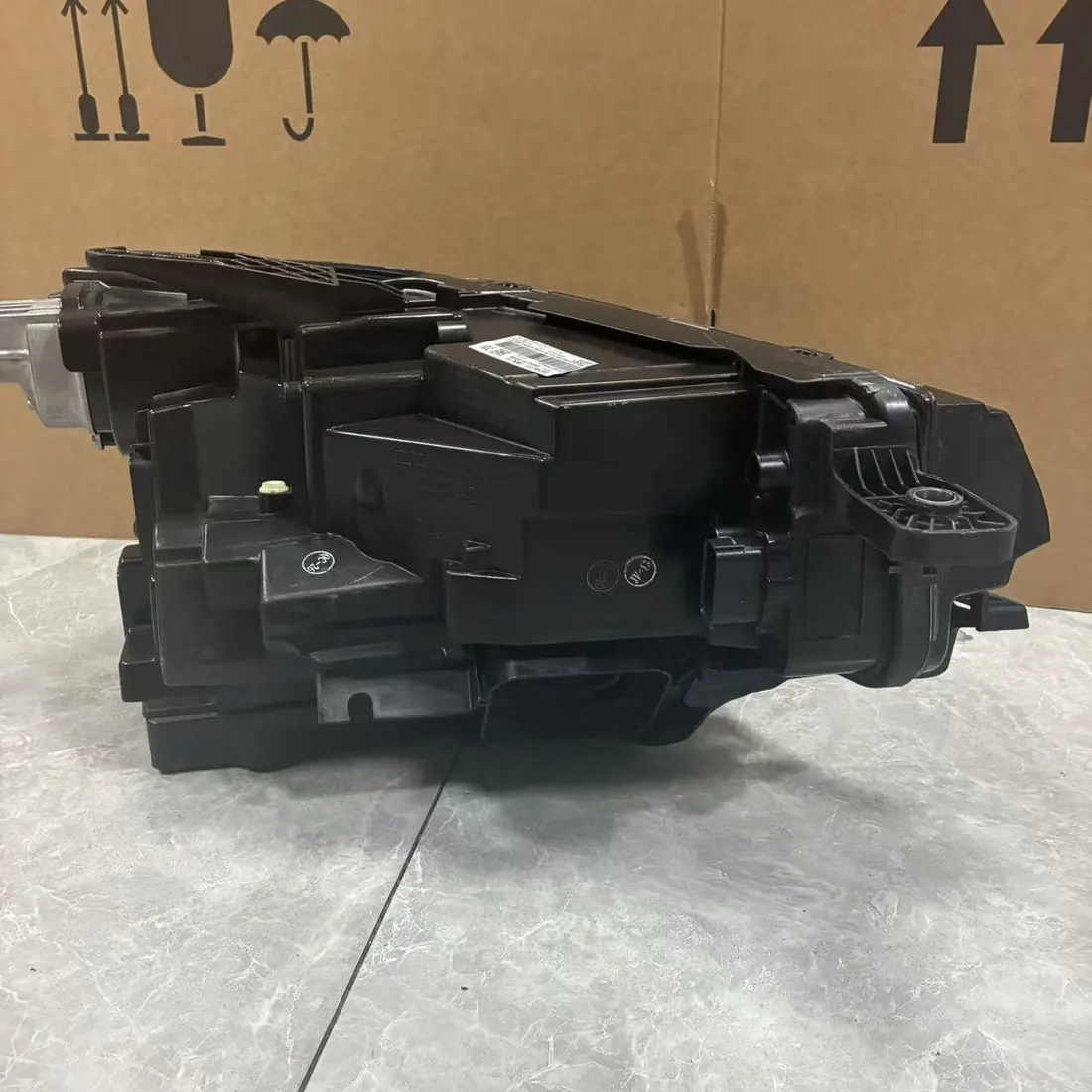 Jeep Grand Commander K8 2018-2021 Left LED Headlight 53363501 thumbnail 2