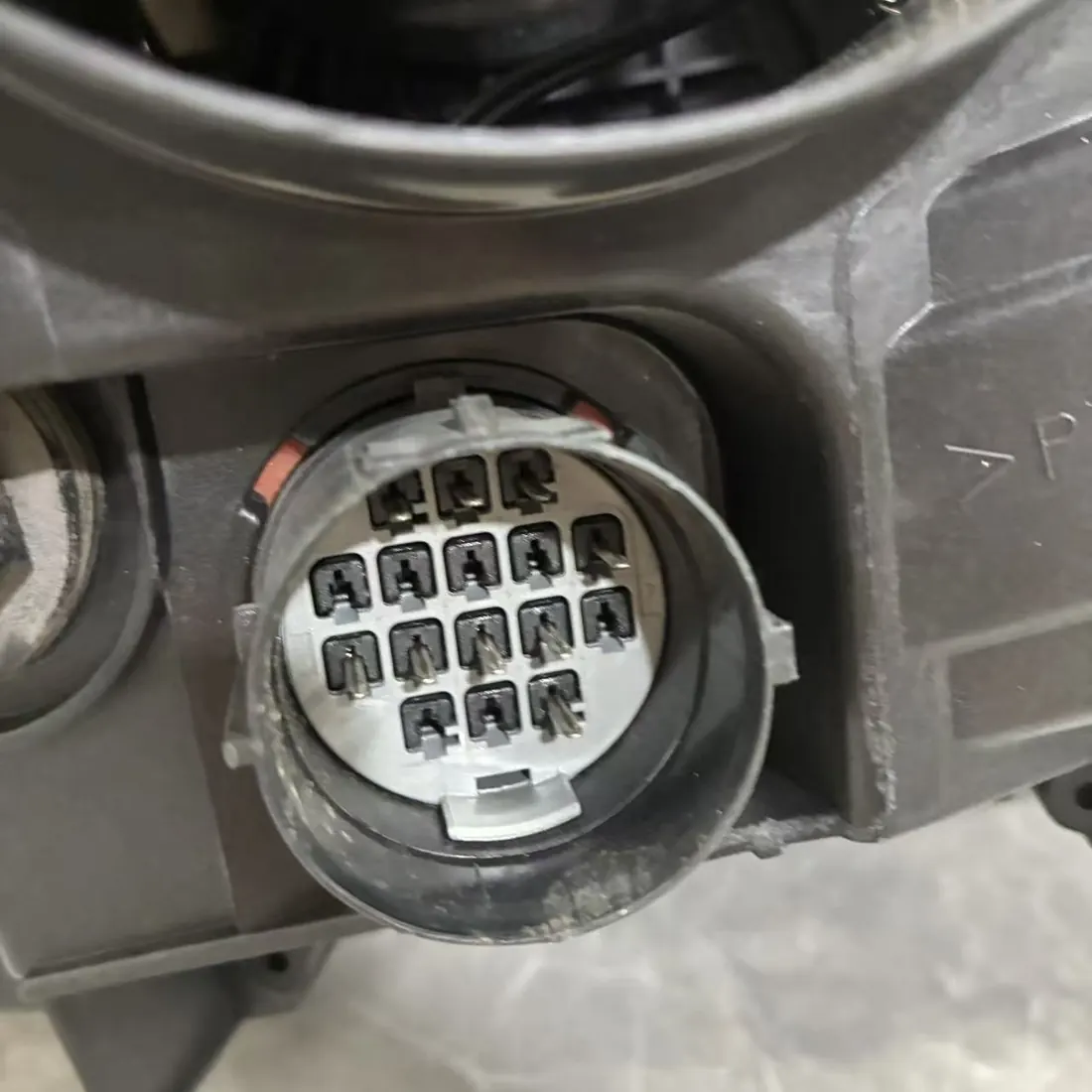 Land Rover Discovery 4 L319 2014-16 LH Xenon Headlight EH22-13W030-EE thumbnail 7