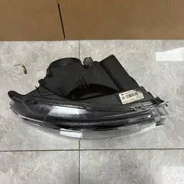 Land Rover Discovery 4 L319 2014-16 RH Bi-Xenon Headlight LR052378 thumbnail 7