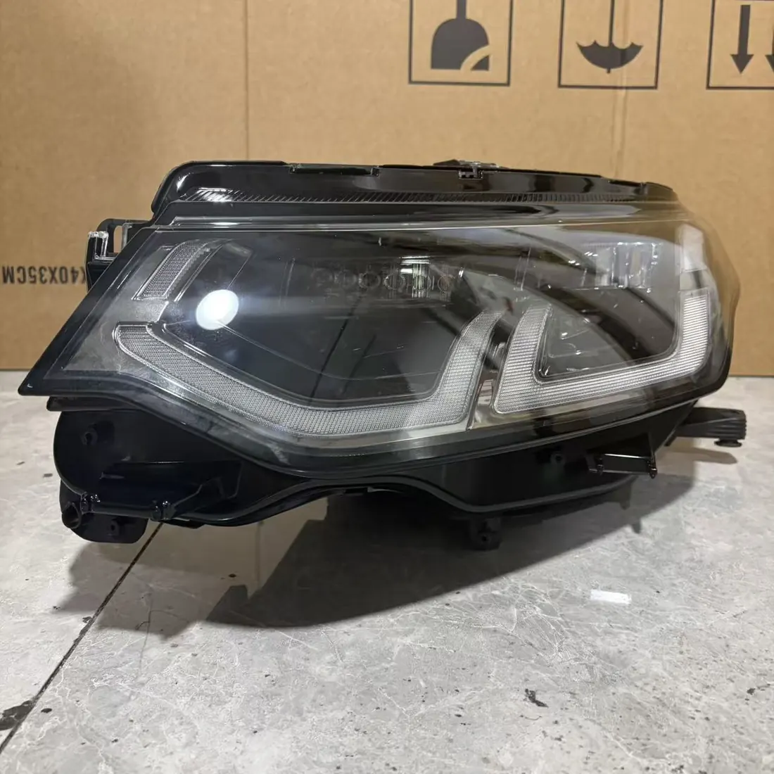 Land Rover Discovery Sport L550 Facelift Left Full LED Headlight LK72-13W030-KA thumbnail 2