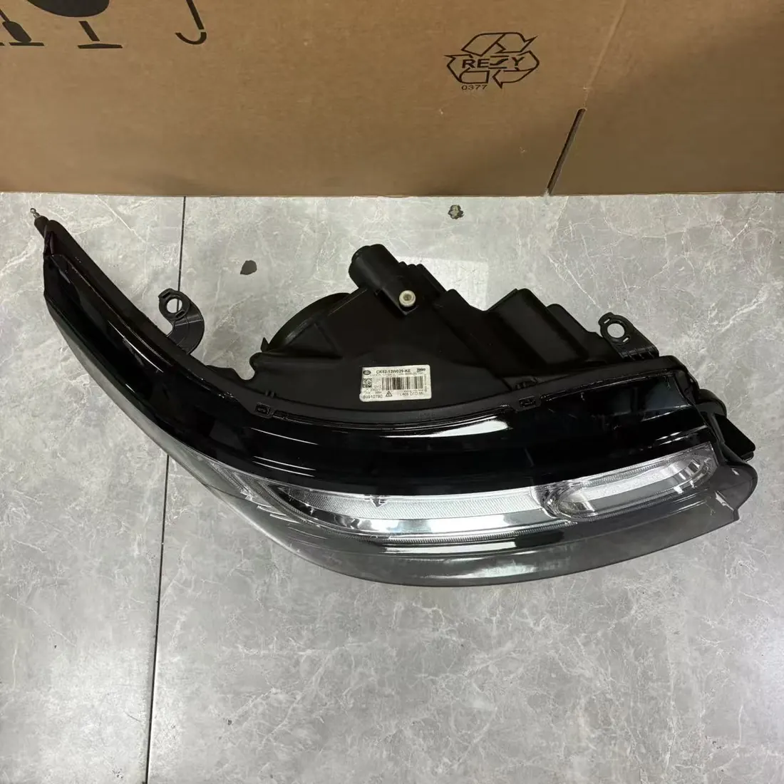 Land Rover Range Rover L405 2013-2017 Pre-Facelift RH Adaptive Bi-Xenon AFS Headlight CK52-13W029-KE Original Used thumbnail 2