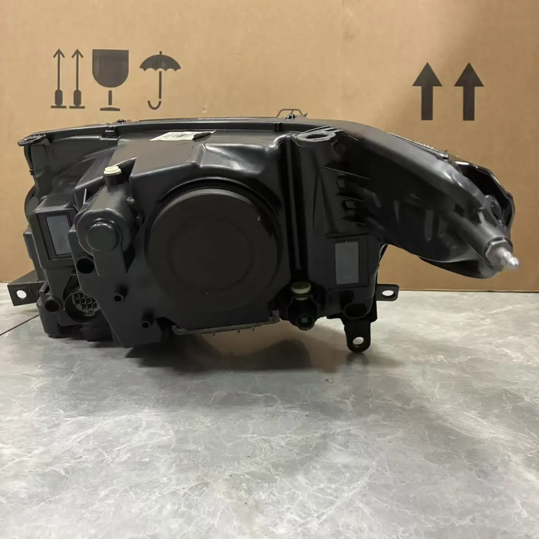 Land Rover Range Rover L405 2013-2017 Pre-Facelift RH Adaptive Bi-Xenon AFS Headlight CK52-13W029-KE Original Used thumbnail 8