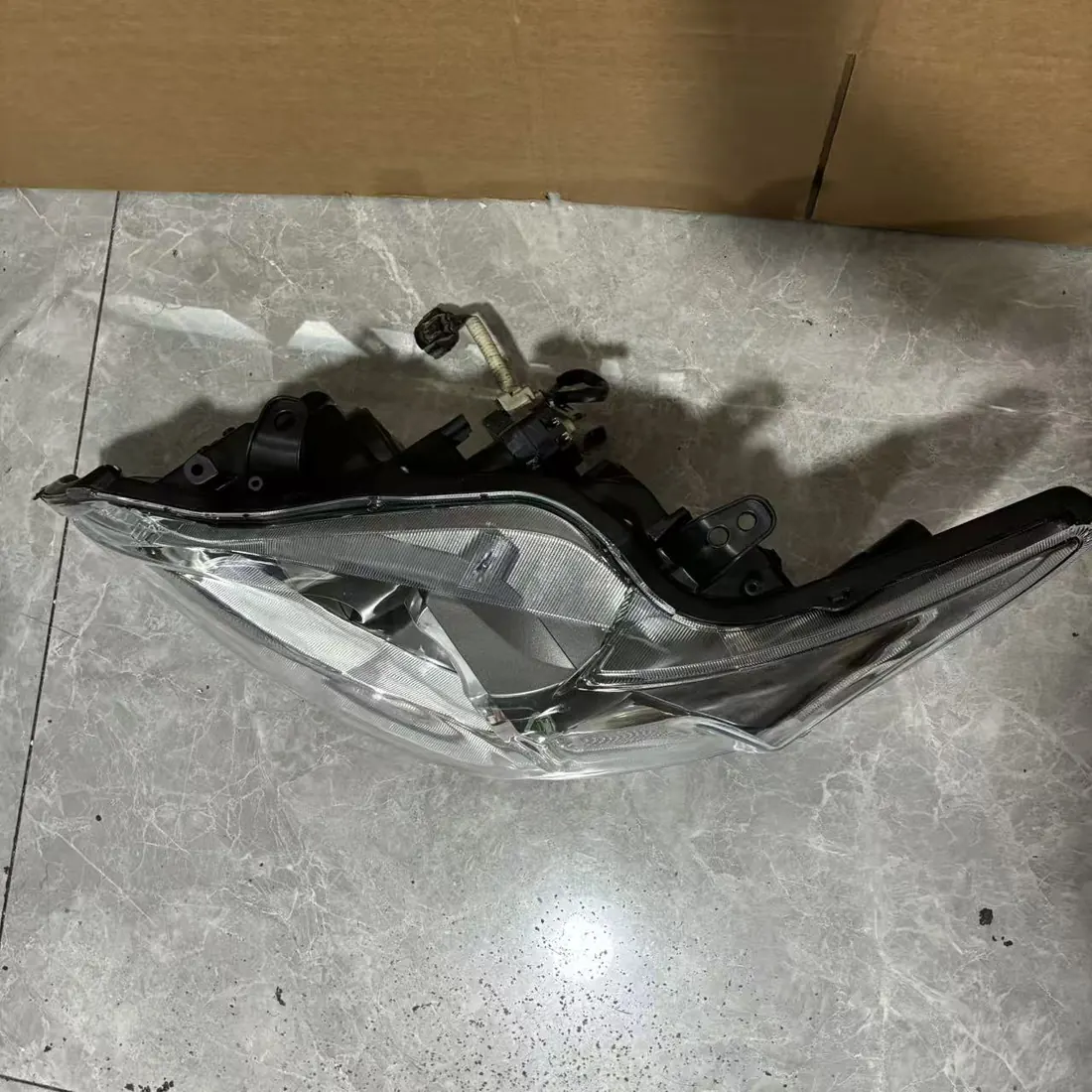 Lexus CT200h ZWA10 2011-2017 LH Halogen Projector Headlight Assembly thumbnail 4