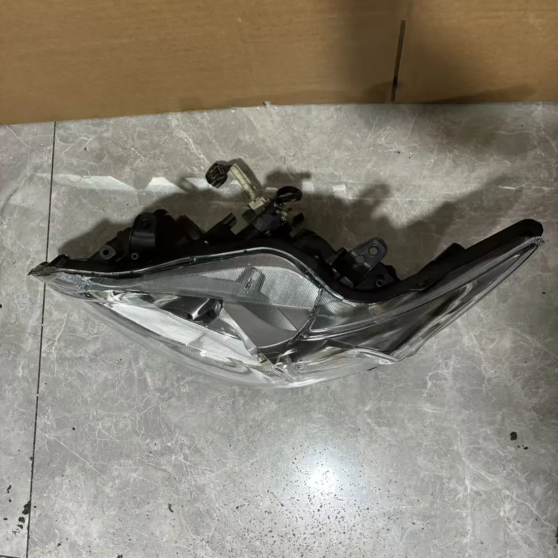 Lexus CT200h ZWA10 2011-2017 LH Halogen Projector Headlight Assembly thumbnail 7