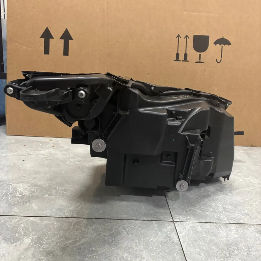 Lexus RX350 LH Headlight Without Modules thumbnail 4
