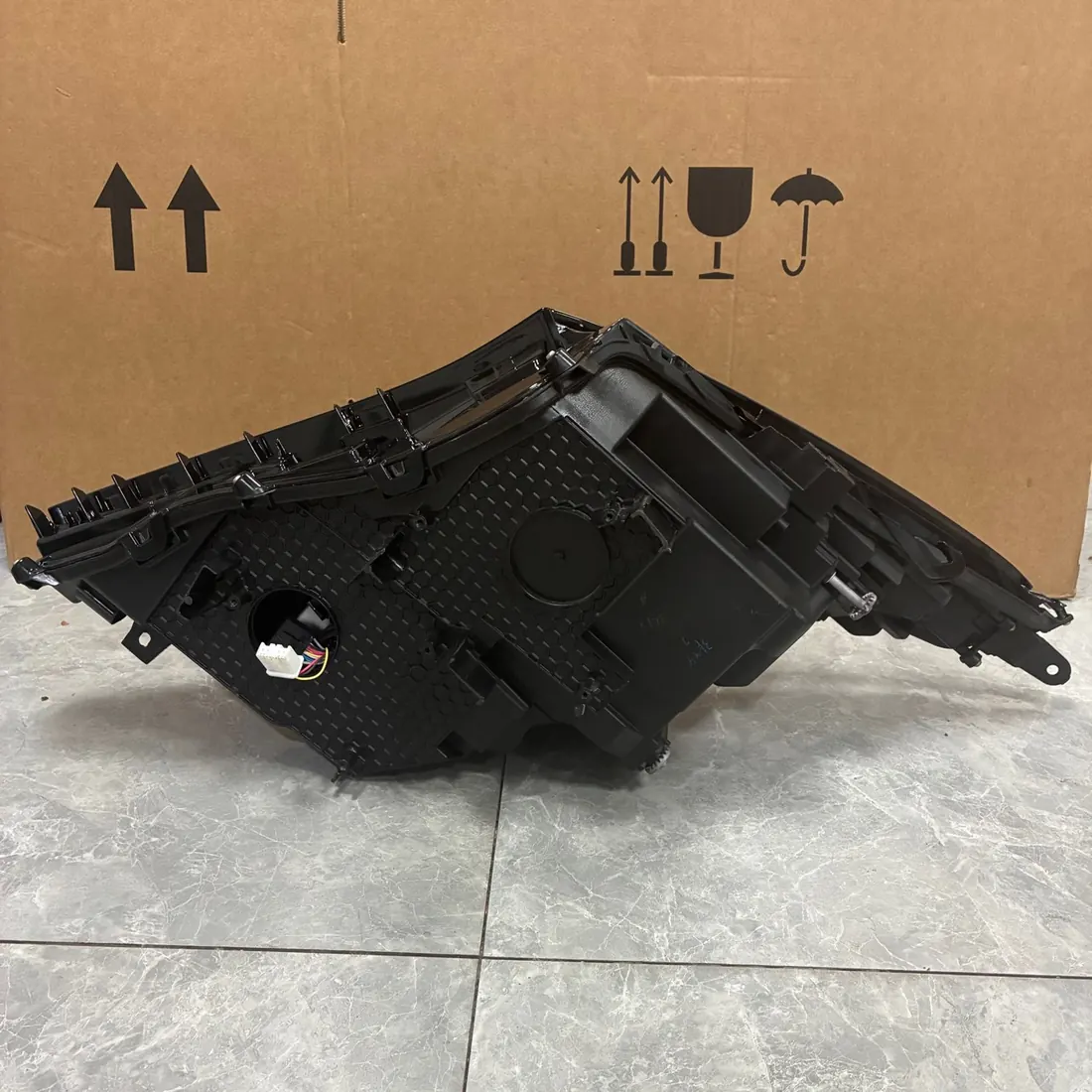 Lexus RX350 LH Headlight Without Modules thumbnail 5