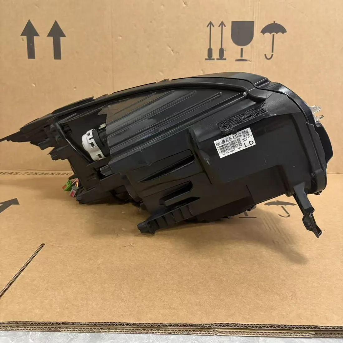 Lincoln Corsair CX483 2020-2022 LH Full LED Dual Projector Headlight Assembly thumbnail 7
