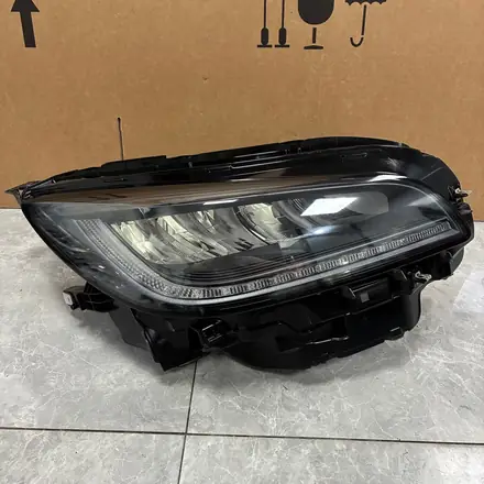 Lincoln Corsair RH Headlight LJ79-13E014-AH Without Modules