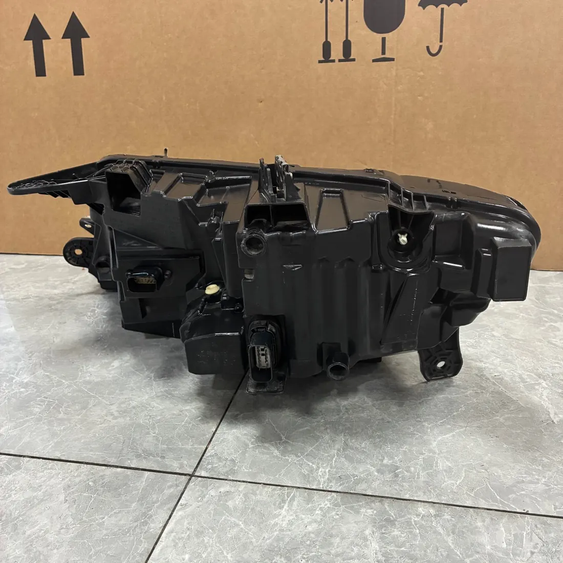 Lincoln MKZ RH Headlight XP53-13E016-BB With Modules thumbnail 4
