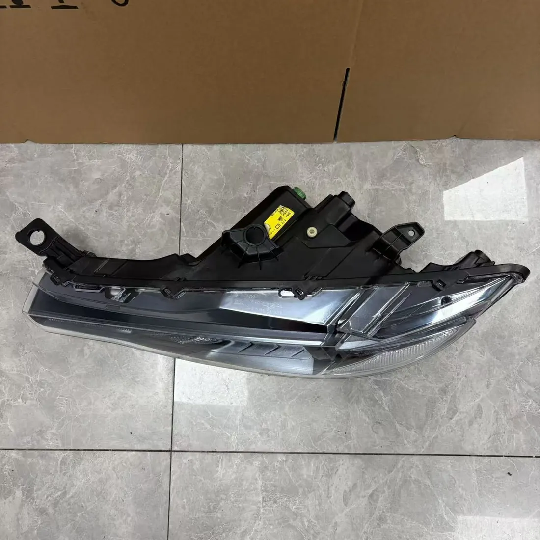 Maserati Levante M161 Pre-Facelift Left Bi-Xenon LED DRL Headlight Valeo thumbnail 8