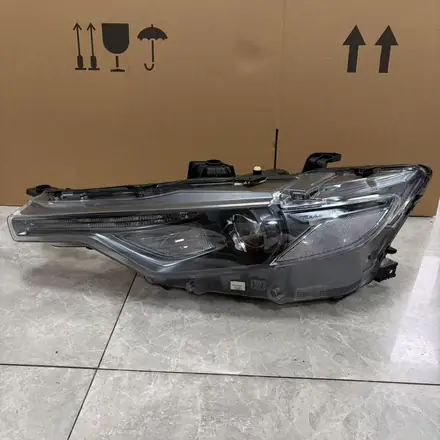 Maserati Levante M161 Pre-Facelift Left Bi-Xenon LED DRL Headlight Valeo