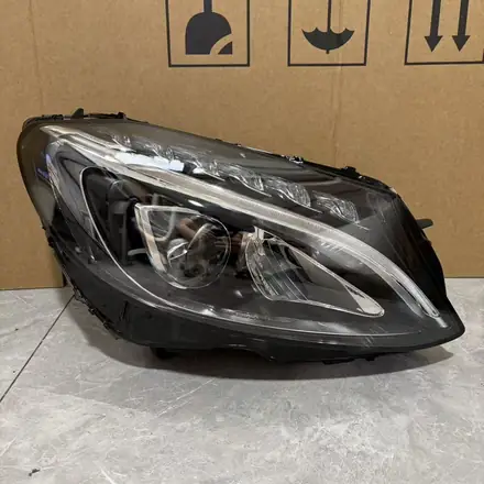 Mercedes-Benz C-Class W205 Pre-Facelift Right LED High Performance Headlight A2059067403
