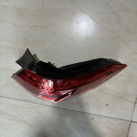 Mercedes-Benz E-Class W212 Facelift 2013-2016 RH Right Outer LED Tail Light A2129060803 Original Used