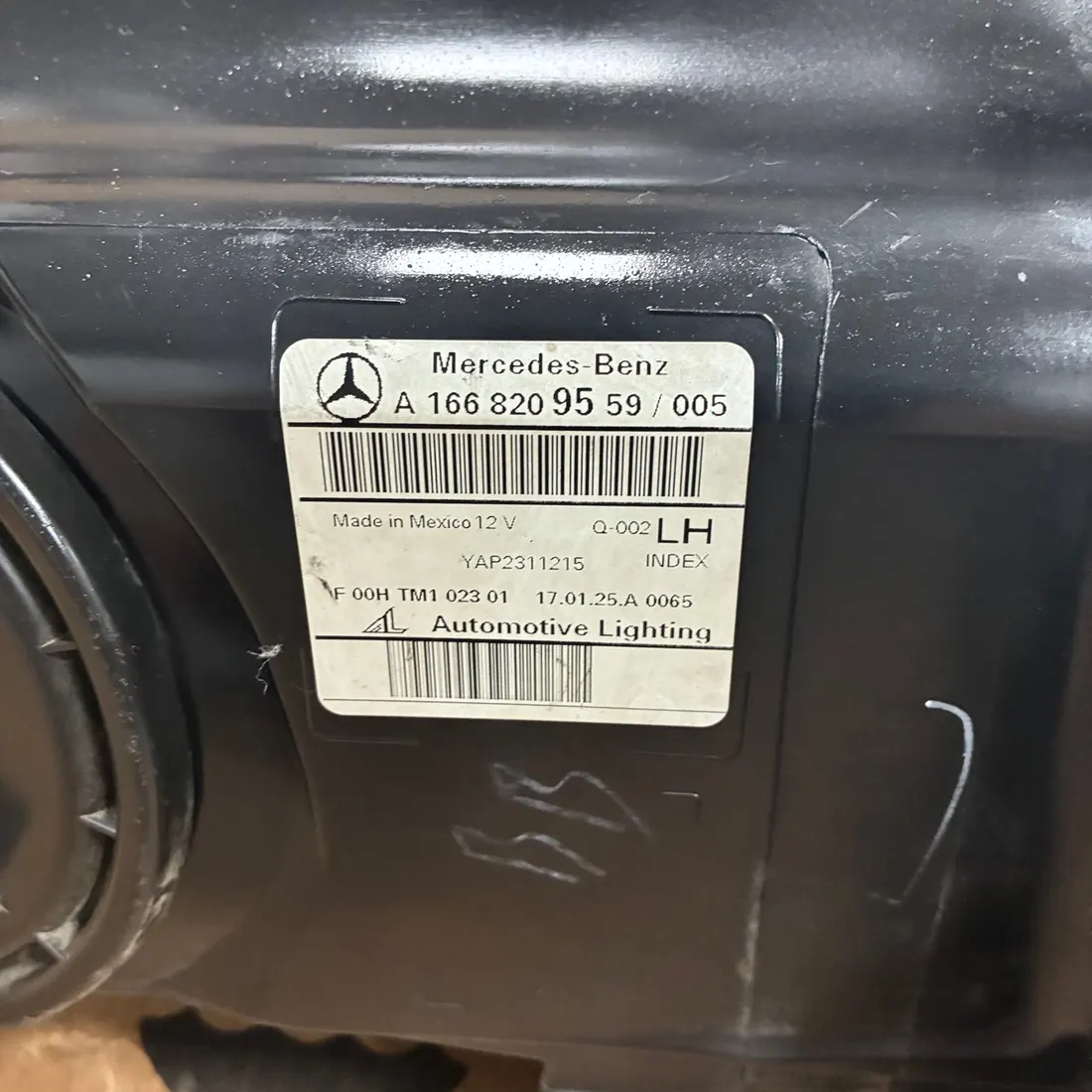 Mercedes-Benz GLS X166 Facelift 2017-2019 LH Halogen Headlight Without Modules A1668209559 thumbnail 3