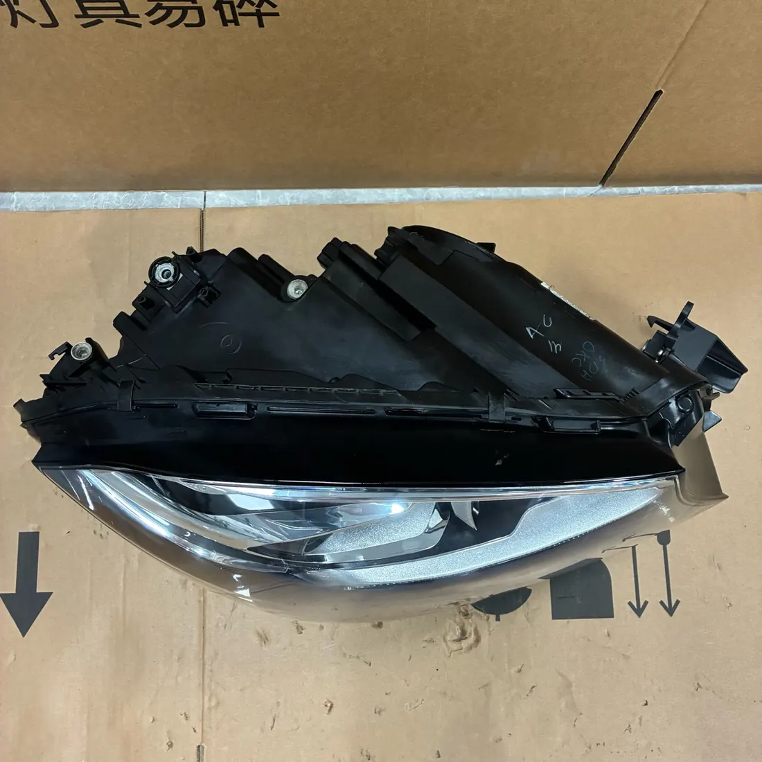 Mercedes-Benz GLS X166 Facelift 2017-2019 RH Halogen Headlight Without Modules A1668209659 thumbnail 3