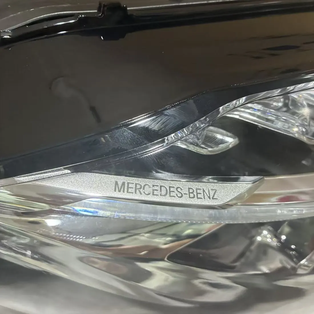 Mercedes-Benz W205 Pre-Facelift RH LED ILS Headlight A2059068202 Without Modules thumbnail 2