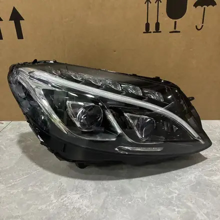Mercedes-Benz W205 Pre-Facelift RH LED ILS Headlight A2059068202 Without Modules